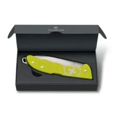 Couteau Hunter Pro VICTORINOX Jaune -Magasin De Couteaux couteau hunter pro victorinox jaune 4